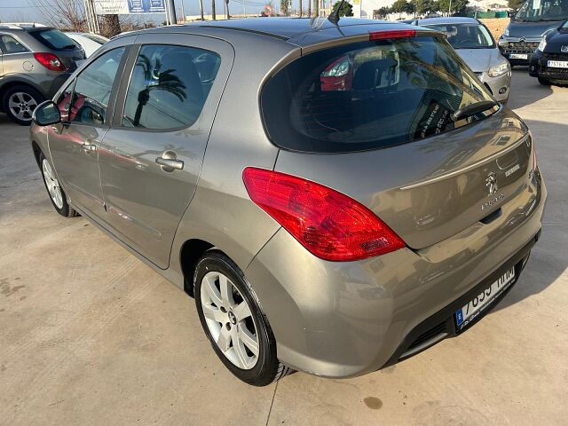 PEUGEOT 308 ACTIVE 1.6 AUTO SPANISH LHD IN SPAIN 112000 MILES SUPERB 2011